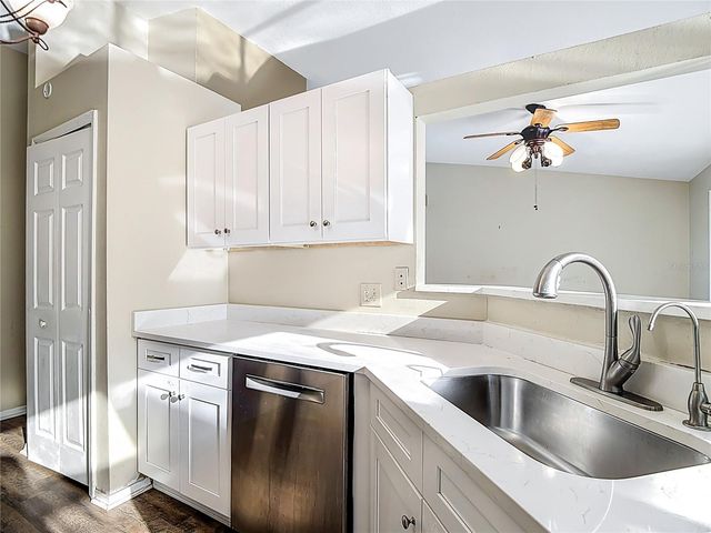 1040 SAWYERS COURT, Lutz, FL 33559