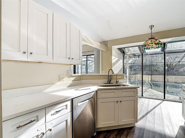 1040 SAWYERS COURT, Lutz, FL 33559