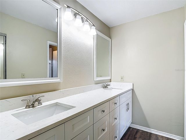 1040 SAWYERS COURT, Lutz, FL 33559