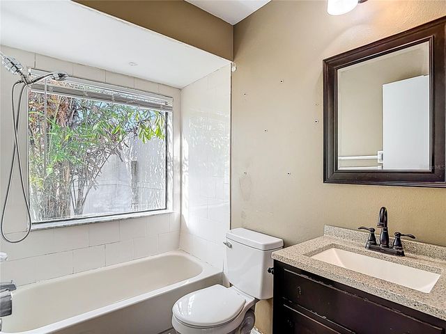 1040 SAWYERS COURT, Lutz, FL 33559