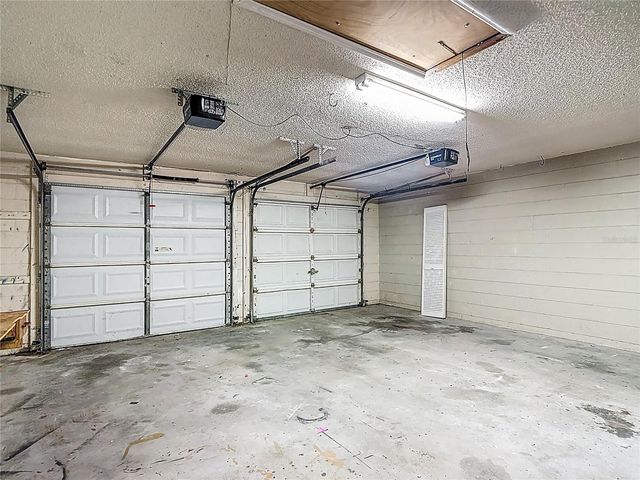 1040 SAWYERS COURT, Lutz, FL 33559