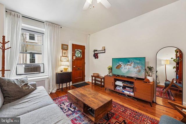 311 CARSON ST, Philadelphia, PA 19128