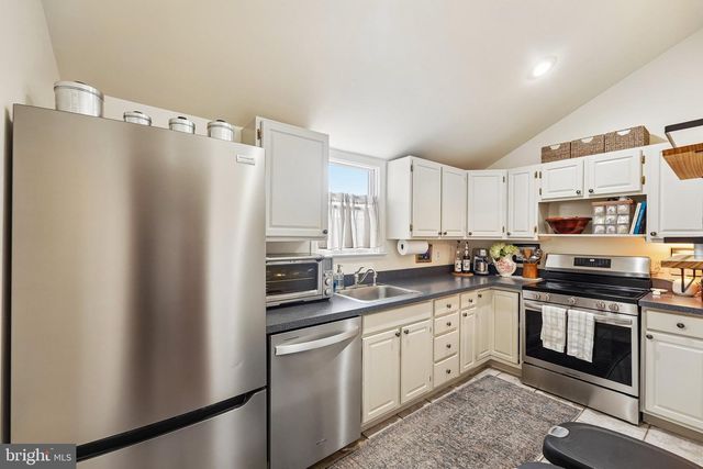 311 CARSON ST, Philadelphia, PA 19128