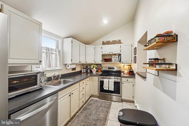 311 CARSON ST, Philadelphia, PA 19128