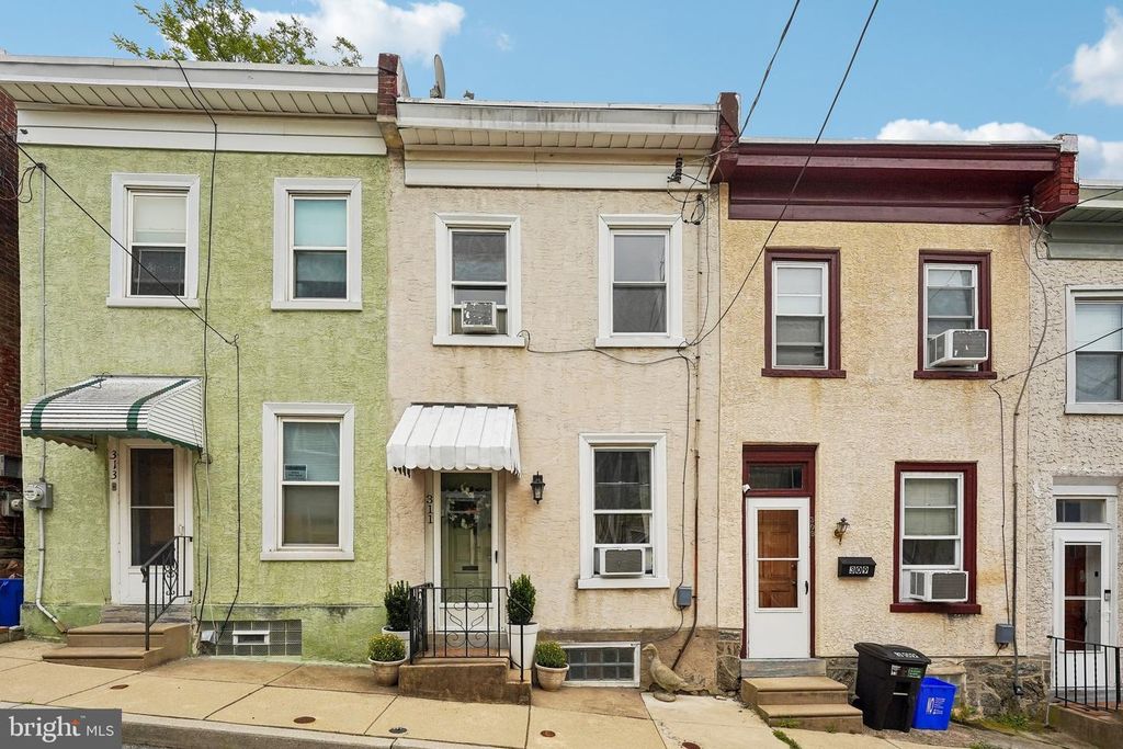 311 CARSON ST, Philadelphia, PA 19128