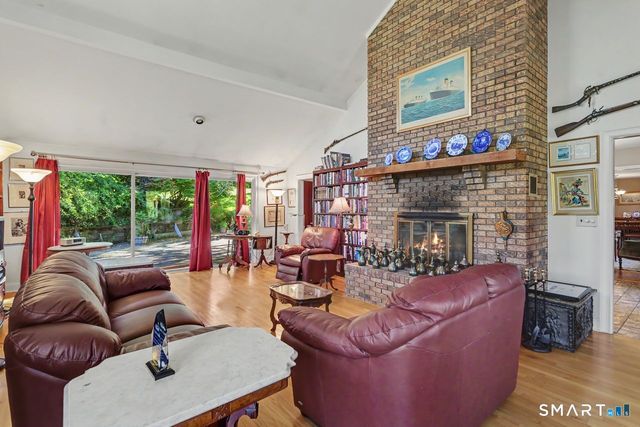 266 Ridgebury Road, Ridgefield, CT 06877