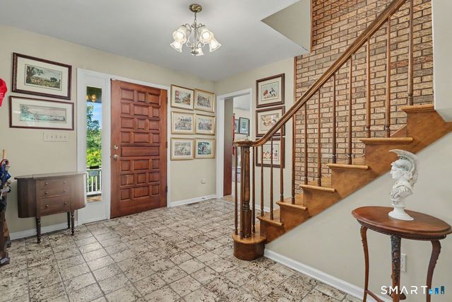266 Ridgebury Road, Ridgefield, CT 06877