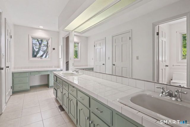 266 Ridgebury Road, Ridgefield, CT 06877