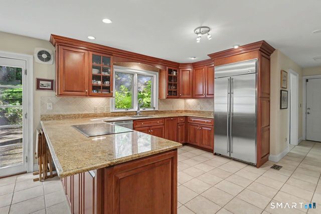 266 Ridgebury Road, Ridgefield, CT 06877