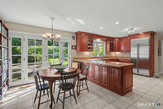 266 Ridgebury Road, Ridgefield, CT 06877