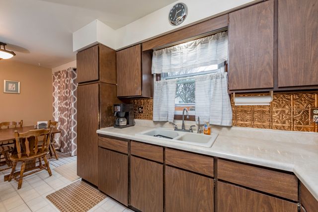 547 Phillips Circle, Antioch, IL 60002