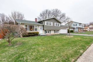 547 Phillips Circle, Antioch, IL 60002