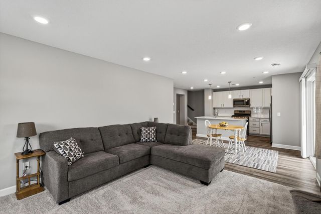 11010 Yalta Street NE E, Blaine, MN 55449