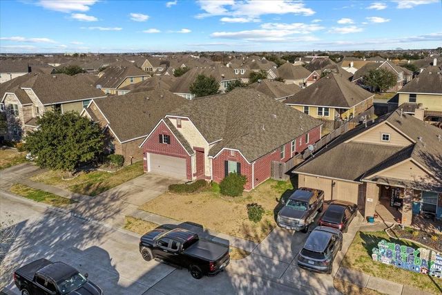 8306 Hampton Bay Drive, Baytown, TX 77523