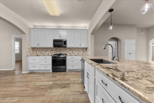 8306 Hampton Bay Drive, Baytown, TX 77523