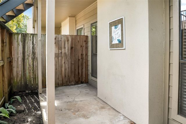 1100 Augusta Drive 7, Houston, TX 77057