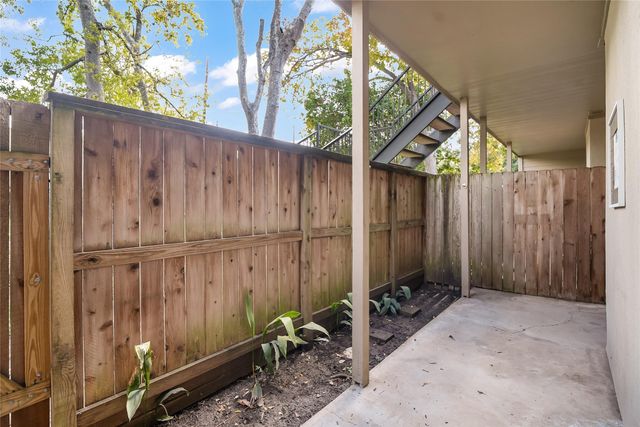 1100 Augusta Drive 7, Houston, TX 77057