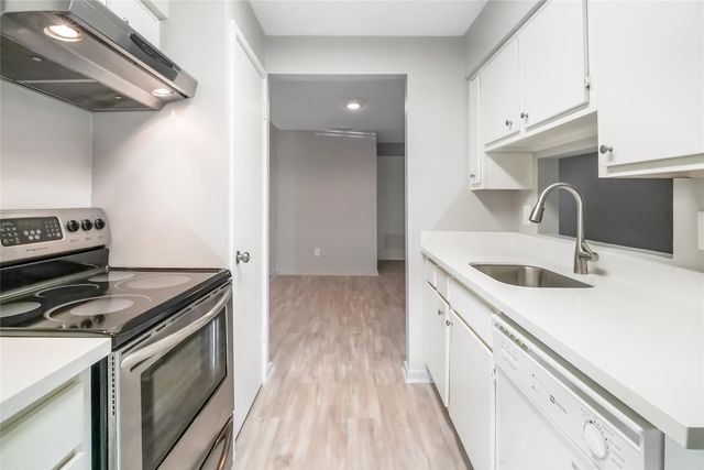 1100 Augusta Drive 7, Houston, TX 77057