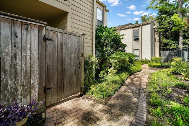 1100 Augusta Drive 7, Houston, TX 77057