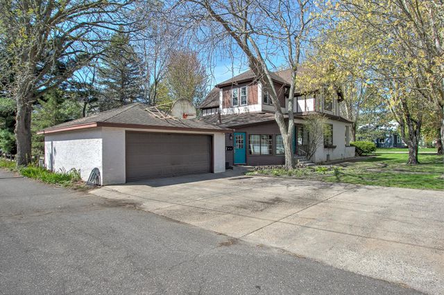 308 Cypress Street S, Cambridge, MN 55008