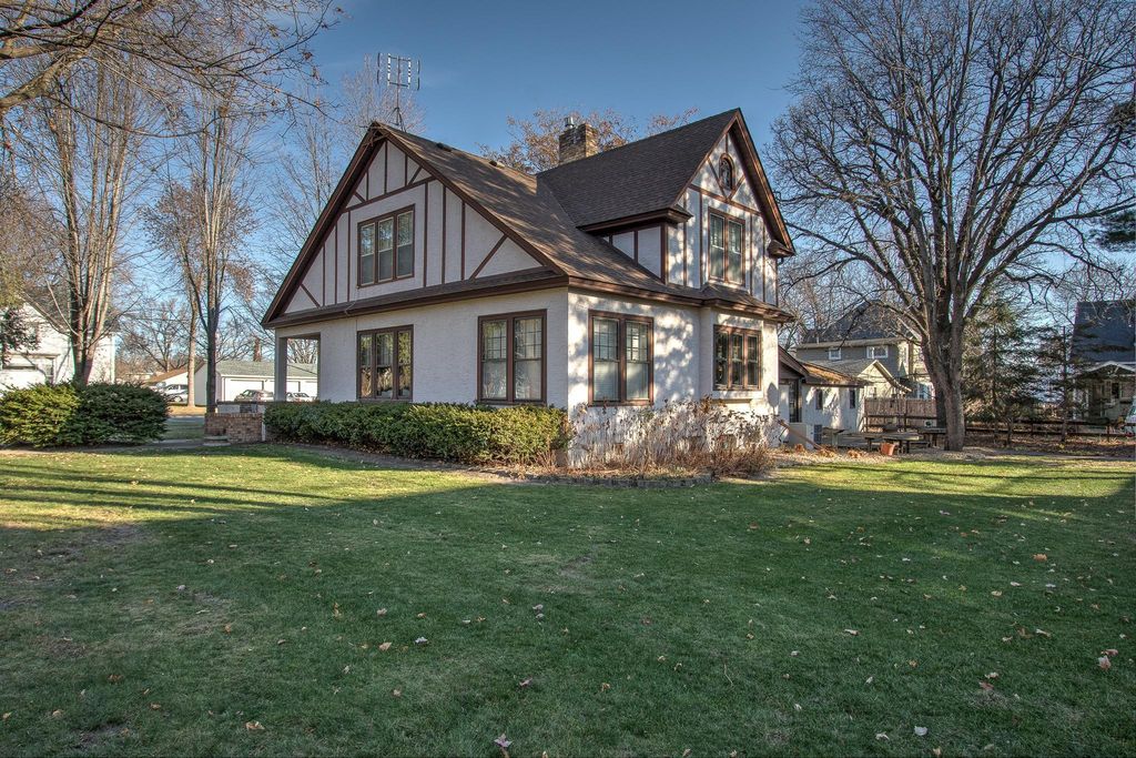 308 Cypress Street S, Cambridge, MN 55008