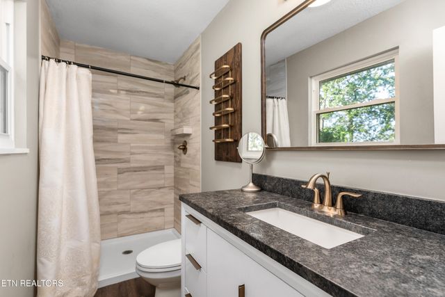 2647 May Ave, Maryville, TN 37804