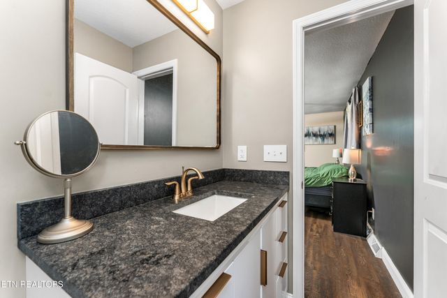 2647 May Ave, Maryville, TN 37804