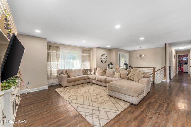 2647 May Ave, Maryville, TN 37804