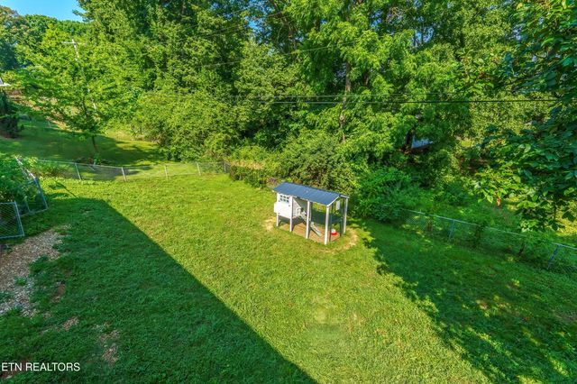 2647 May Ave, Maryville, TN 37804