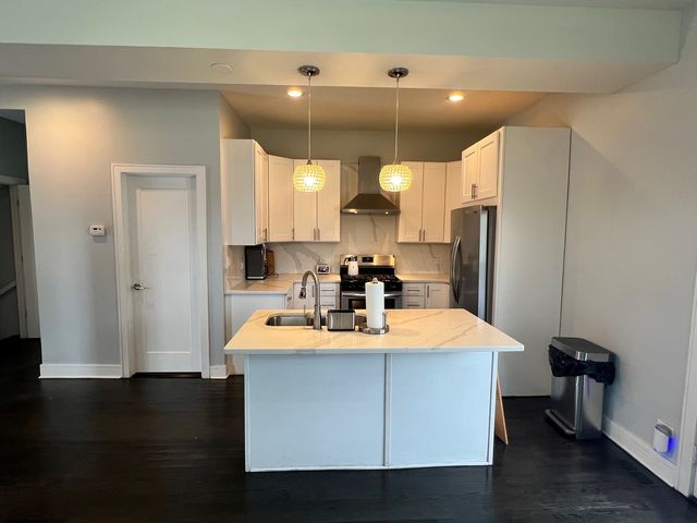 6351 S Evans Avenue, Chicago, IL 60637