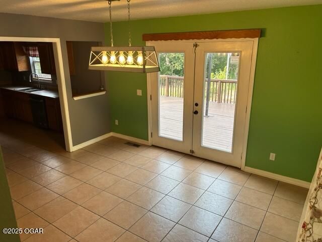 6045 Route K, Pineville, MO 64856