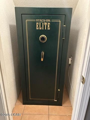 6045 Route K, Pineville, MO 64856