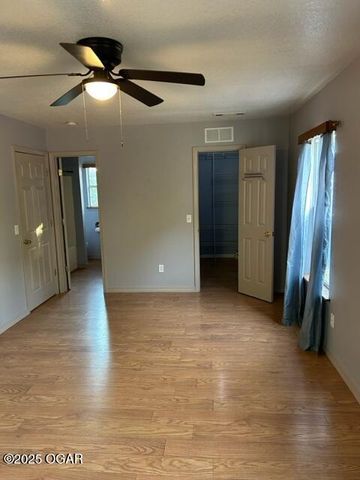 6045 Route K, Pineville, MO 64856