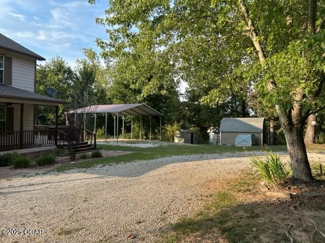 6045 Route K, Pineville, MO 64856