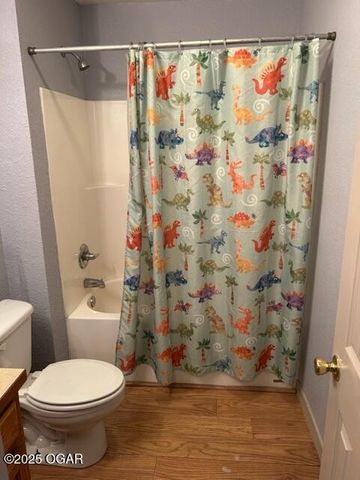 6045 Route K, Pineville, MO 64856