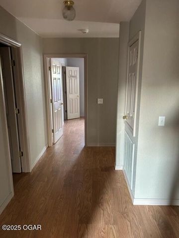 6045 Route K, Pineville, MO 64856