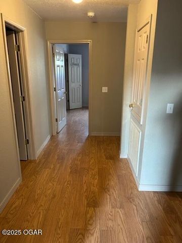 6045 Route K, Pineville, MO 64856