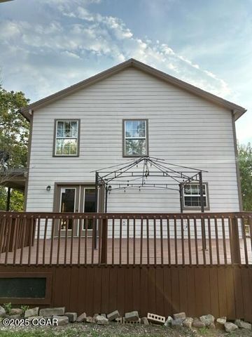 6045 Route K, Pineville, MO 64856