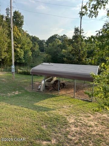 6045 Route K, Pineville, MO 64856