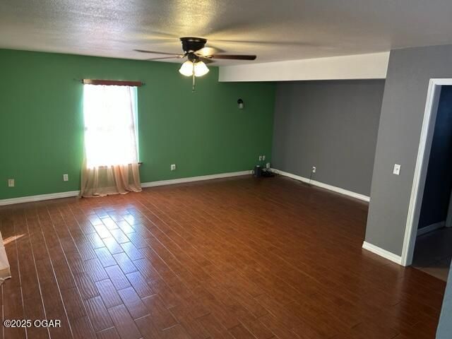 6045 Route K, Pineville, MO 64856