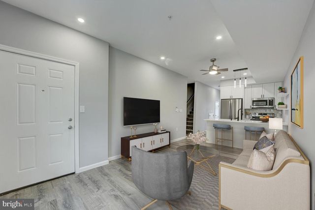 832 19TH ST NE #C, Washington, DC 20002