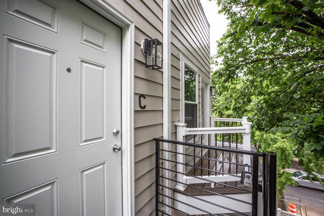 832 19TH ST NE #C, Washington, DC 20002