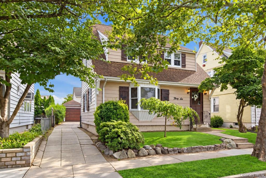 36 Cornell Street, Williston Park, NY 11596 — exterior