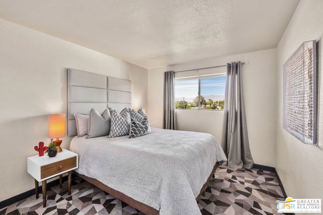 675 N Los Felices Circle J-202, Palm Springs, CA 92262