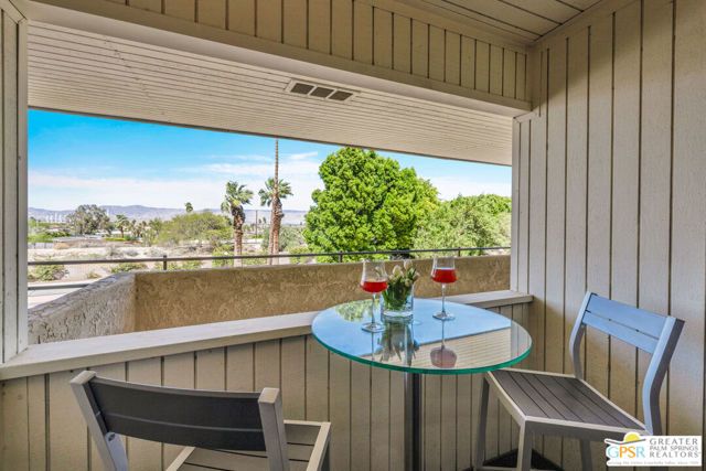 675 N Los Felices Circle J-202, Palm Springs, CA 92262