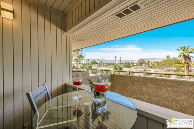 675 N Los Felices Circle J-202, Palm Springs, CA 92262