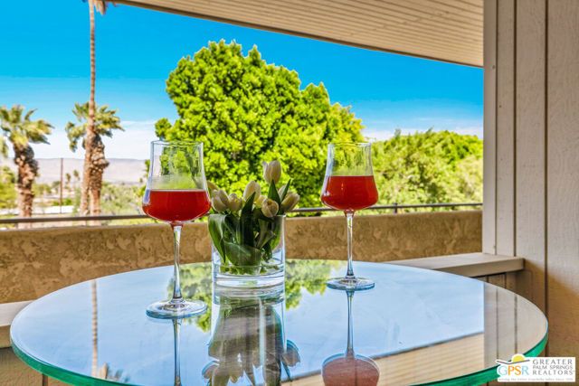 675 N Los Felices Circle J-202, Palm Springs, CA 92262
