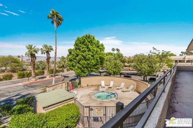 675 N Los Felices Circle J-202, Palm Springs, CA 92262