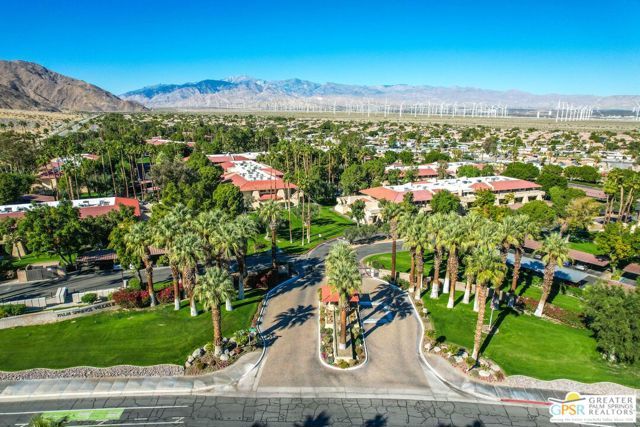 675 N Los Felices Circle J-202, Palm Springs, CA 92262