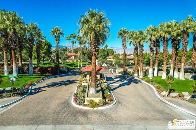 675 N Los Felices Circle J-202, Palm Springs, CA 92262